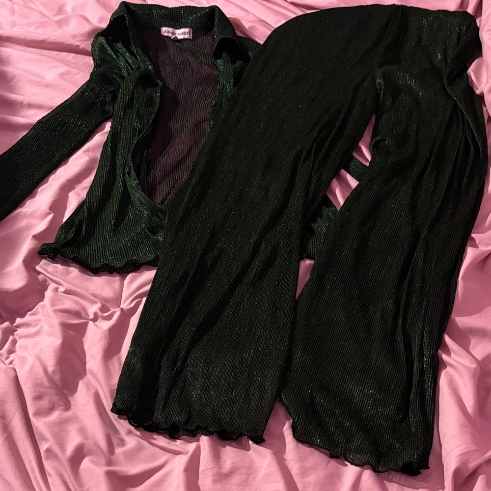 Sheer Green Button-Up Set - Picture 3 of 3